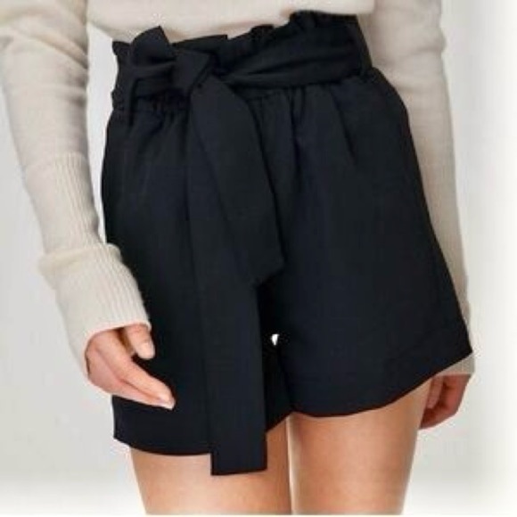 Wilfred Aritzia Black Paperbag High Hi Waist Waisted Belted Shorts With Pockets - Picture 3 of 9